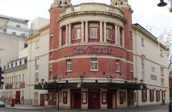 New-Theatre-Cardiff-photo-wikimedia-commons
